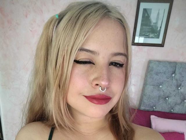 MelaniBecker - Live sex cam - 30577886