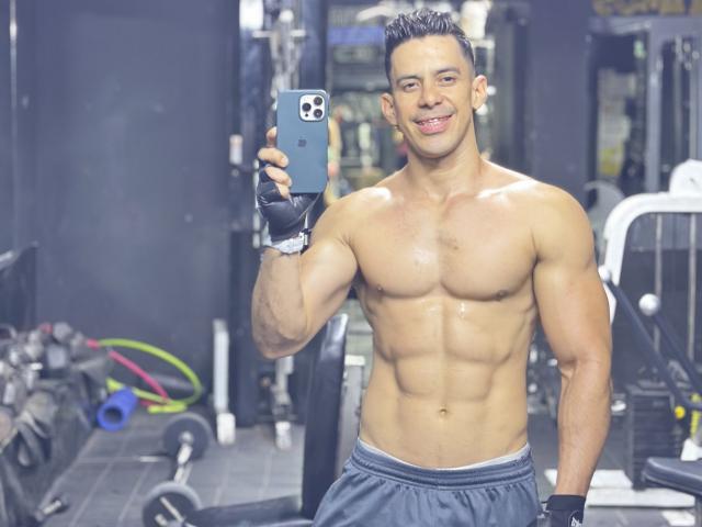 JoseRumBerotop - Live porn &amp; sex cam - 30580280