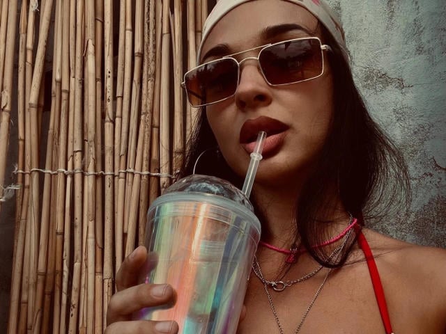 SerenaGlowinski - сексуальная веб-камера в реальном времени - 30580313