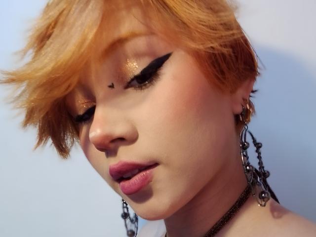 ChloeeWilliams - פורנו בשידור חי ומצלמת סקס - 30582287