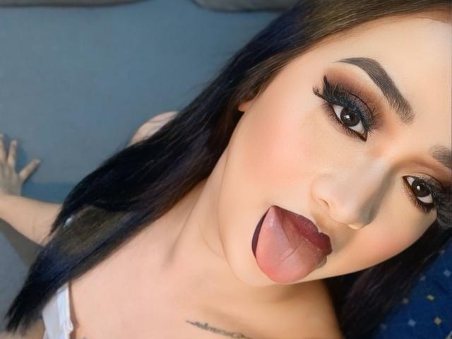 AmaraHugeCock - Sexe cam en vivo - 30584525