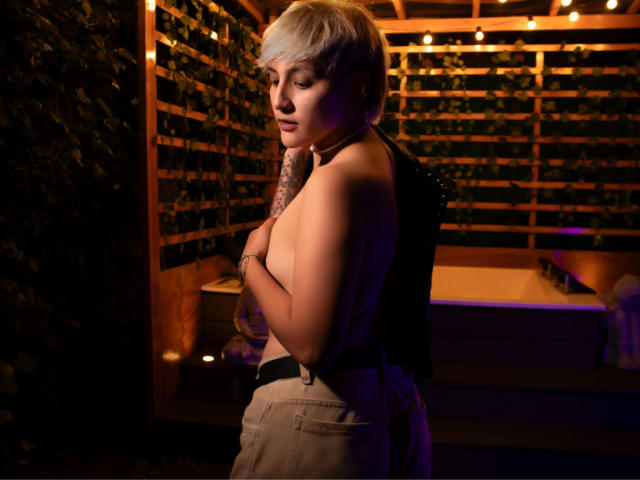 DannyRouds - Live porn &amp; sex cam - 30588440