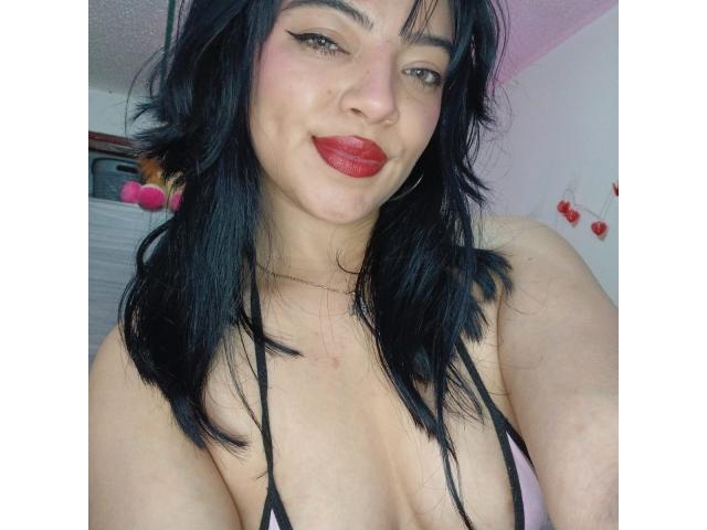 AbbieAllenn - Live Sex Cam - 30593477