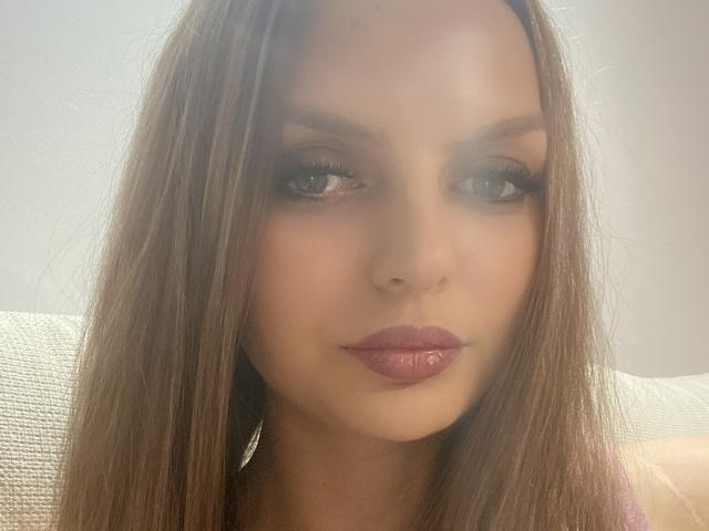 DouceAmelia - Porno na żywo i seks kamera - 30595904