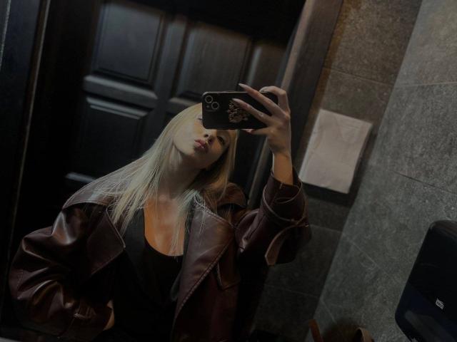 CherelleBettle - Live porn &amp; sex cam - 30602000