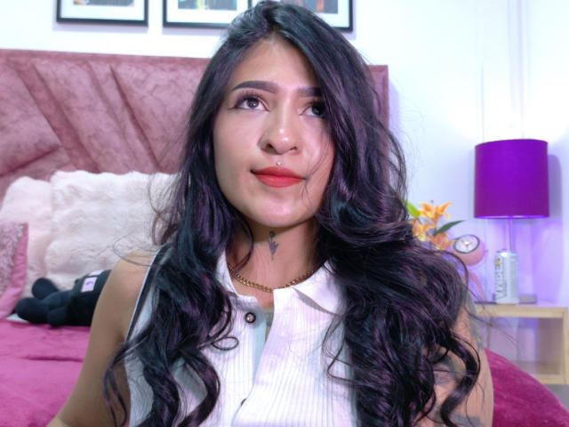 LuciadelaVega - Live sex cam - 30603395