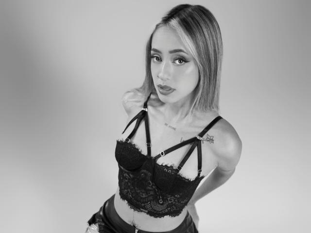 Kloepraga - Live Sex Cam - 30605054