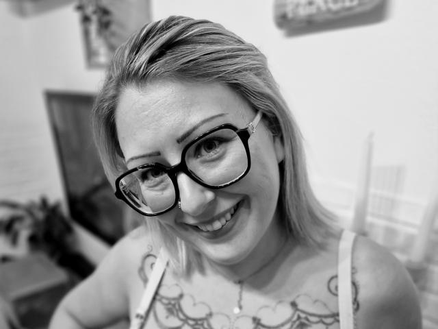 AmandalaFrancaise - Live porn &amp; sex cam - 30605249
