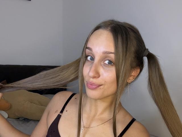 TrissyTerry - Live sex cam - 30607781