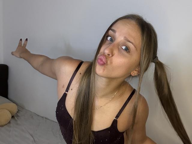 TrissyTerry - Live sex cam - 30607793