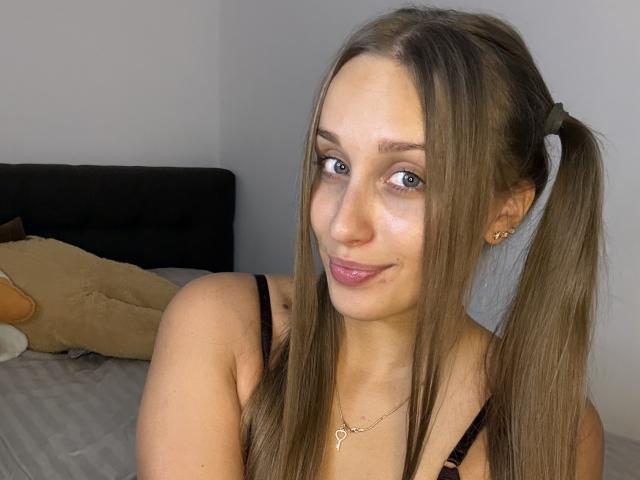 TrissyTerry - Live sex cam - 30607820