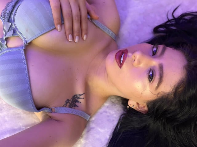 LindaMancini - Sexe cam en vivo - 30611147