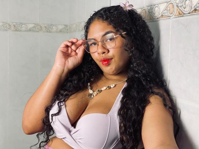 AshelyJenner - Élő pornó és szexkamera - 30613295