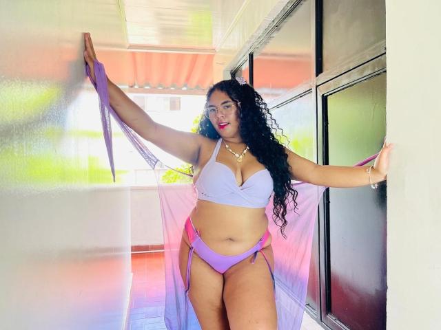 AshelyJenner - Élő pornó és szexkamera - 30613304