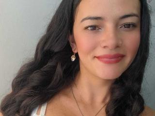 Live Chat with EstheraBloom on XLoveCam