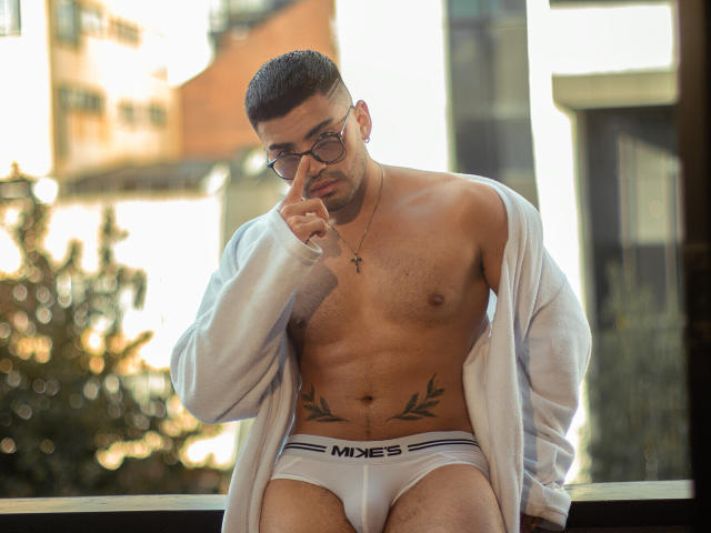AlexanderDiaz - Sexe cam en vivo - 30615413