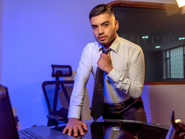 AlexanderDiaz - Sexe cam en vivo - 30615428