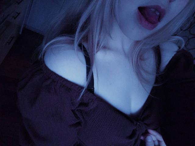 TiffaniMacandog - Sexe cam en vivo - 30620585