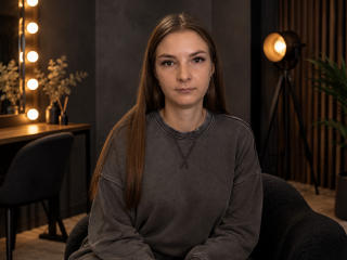 Live Chat with AlisiaTesse on XLoveCam