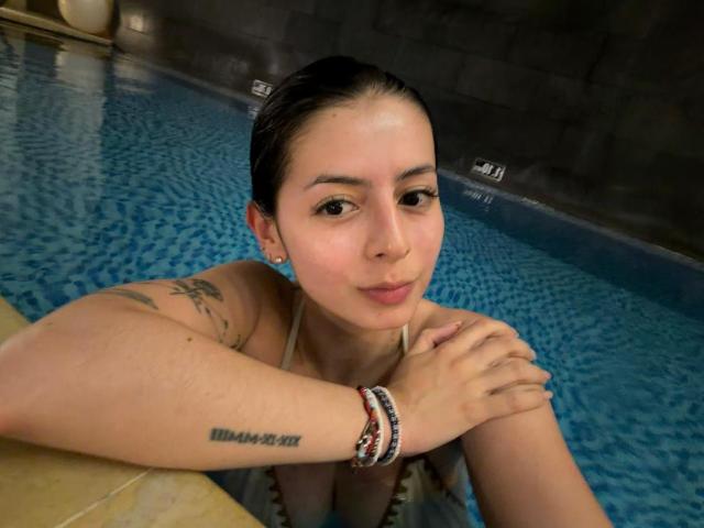 IsabellaJames - Sexe cam en vivo - 30623828