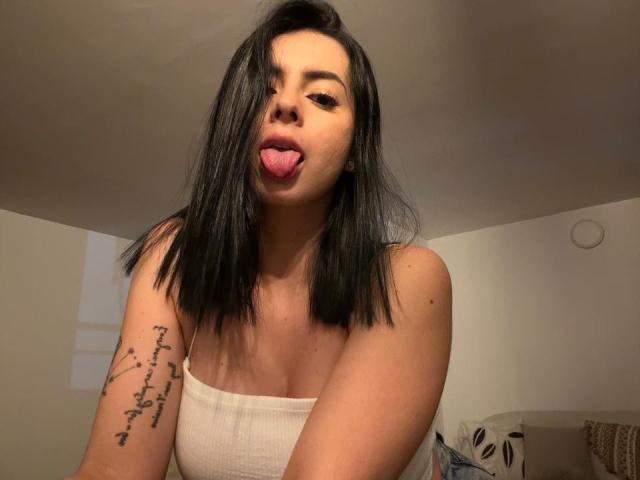 IsabellaJames - Live Sex Cam - 30623837