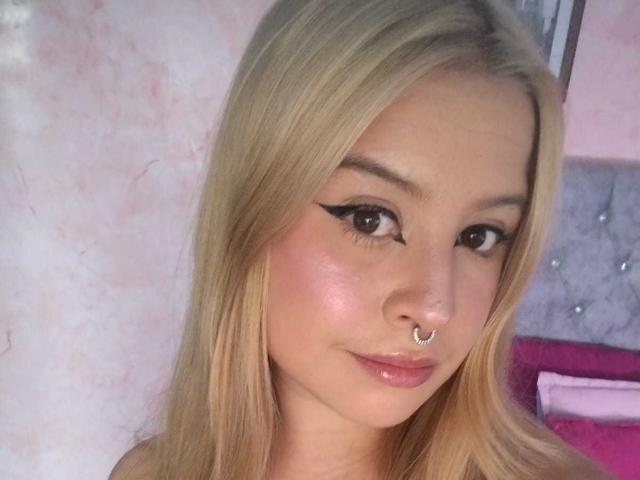 MelaniBecker - Live sex cam - 30624845