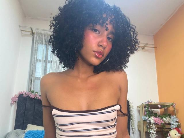 CinthiaWalker - Porno na żywo i seks kamera - 30630041