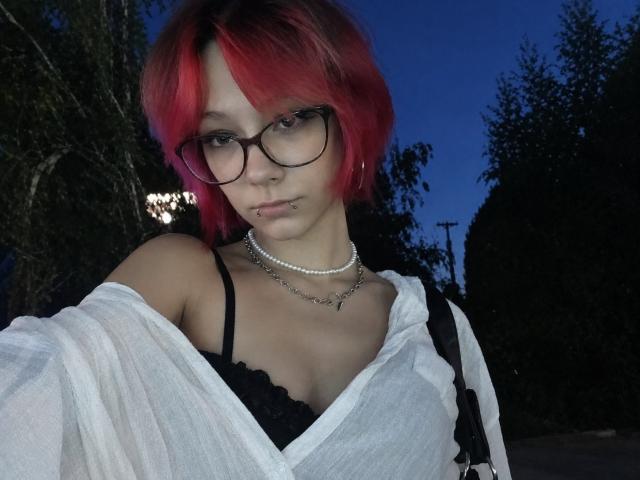 AnnadelEmeralda - Live Sex Cam - 30633335