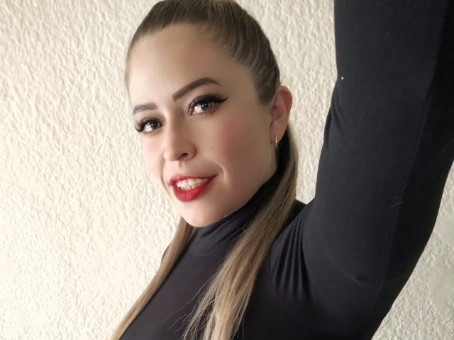 ImEmilyHanks - Live porno og sexkamera - 30633470