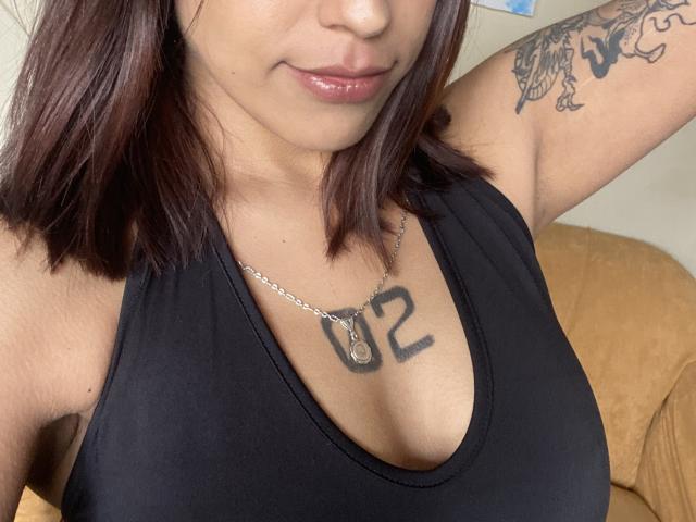 KiaraHernandezX - Live sex cam - 30641453