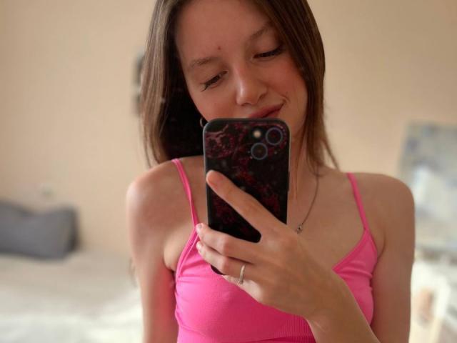 DollieSkweres - Live Sex Cam - 30643358
