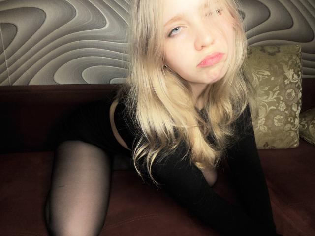 TiffaniMacandog - Sexe cam en vivo - 30646190