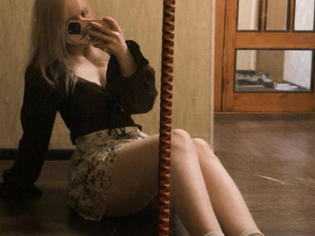 TiffaniMacandog - Live sexe cam - 30663230