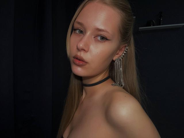 LillianaWhang - Porno na żywo i seks kamera - 30666455