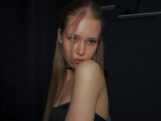LillianaWhang - Porno na żywo i seks kamera - 30666470