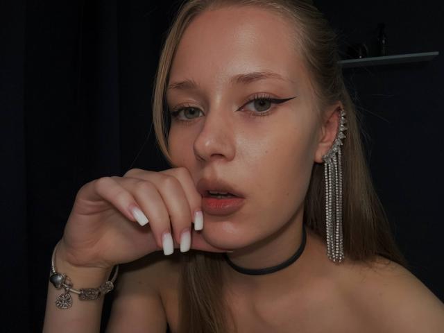 LillianaWhang - Porno na żywo i seks kamera - 30666482