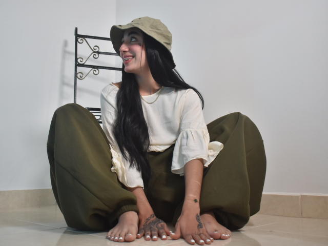 CleoZapata - Live sex cam - 30671786