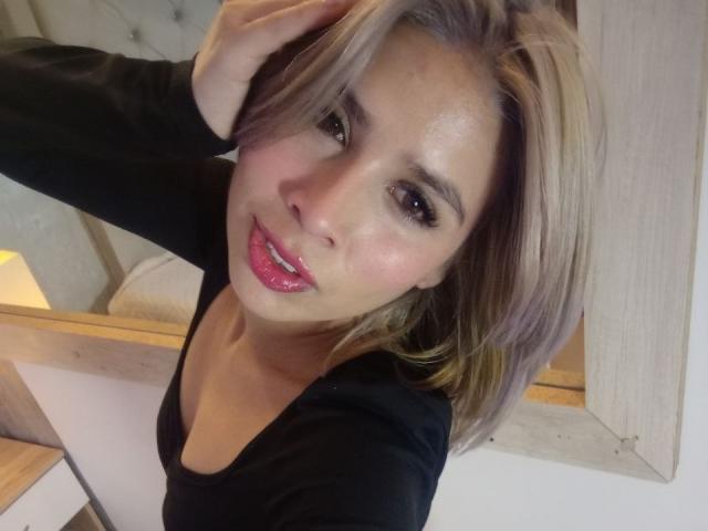 MacarenaJonesFg - Live porn &amp; sex cam - 30675383