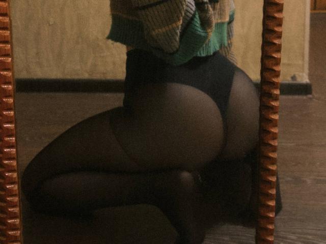 TiffaniMacandog - Live sexe cam - 30677753