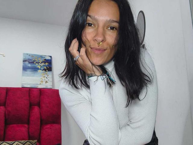 AmelieBlake - Live Sex Cam - 30678926