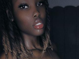 Live Chat with Fatma69 on XLoveCam