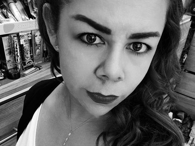 EmiliaMilf - Live sex cam - 30682097