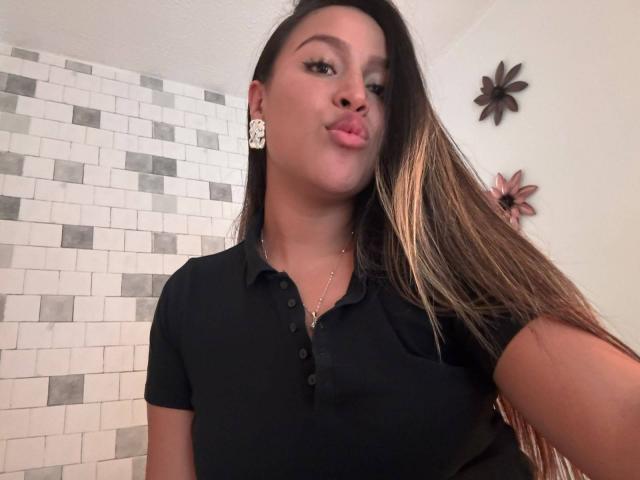 LiaDiane - Live Sex Cam - 30682151