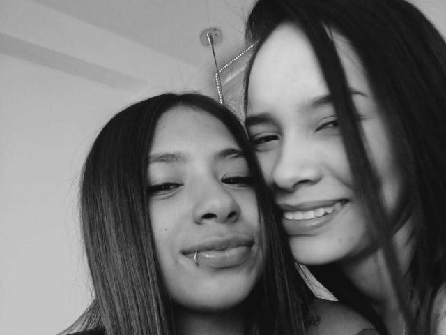 DakotaandJuliette - Live porn &amp; sex cam - 30683453