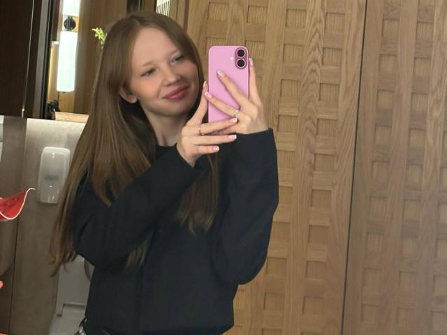 LanieDistel - Live porn &amp; sex cam - 30686468