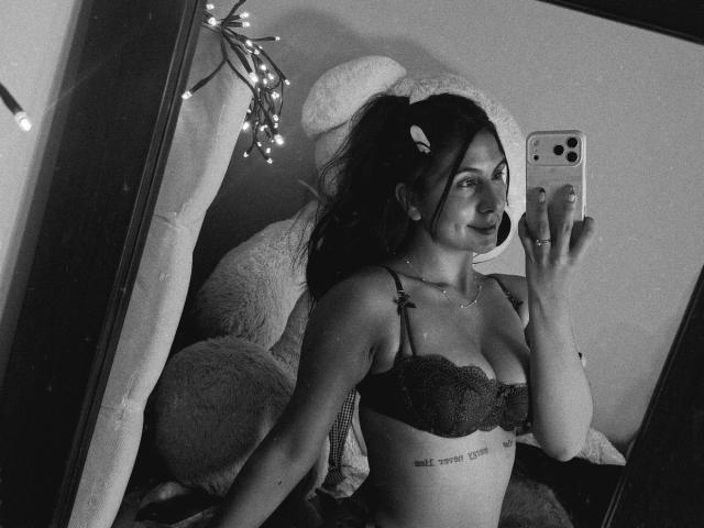 SarahPrincess - Live porn &amp; sex cam - 30688010