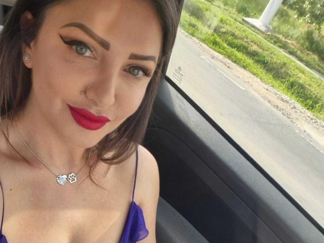 Miky69I - Élő pornó és szexkamera - 30689210