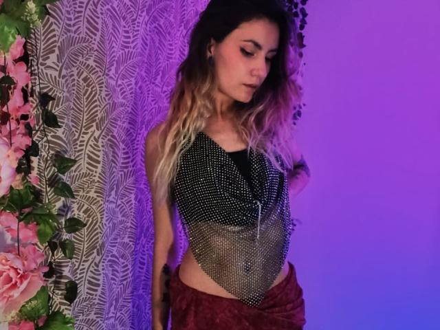 AlanisBlanc - Live porn &amp; sex cam - 30692258