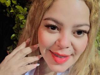 Sharicke69 Live Chat on XLoveCam