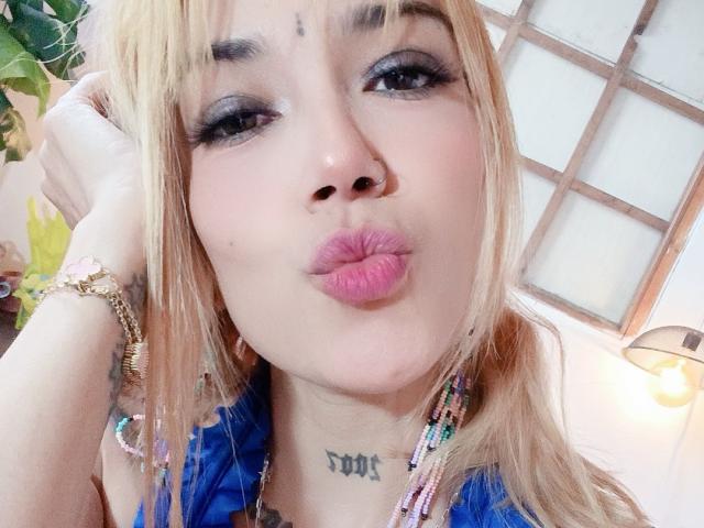 Veroo69 - Live sex cam - 30697118
